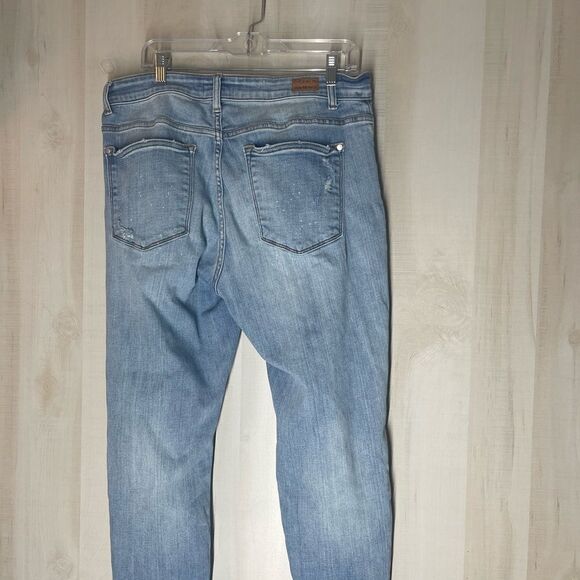 Judy Blue distressed light wash jeans frayed hem, size 14w - Picture 15 of 16